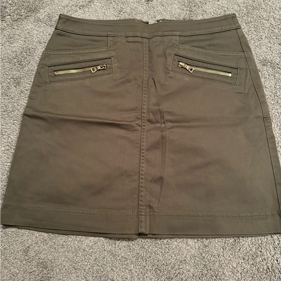 Loft size 6 skirt - Picture 1 of 1